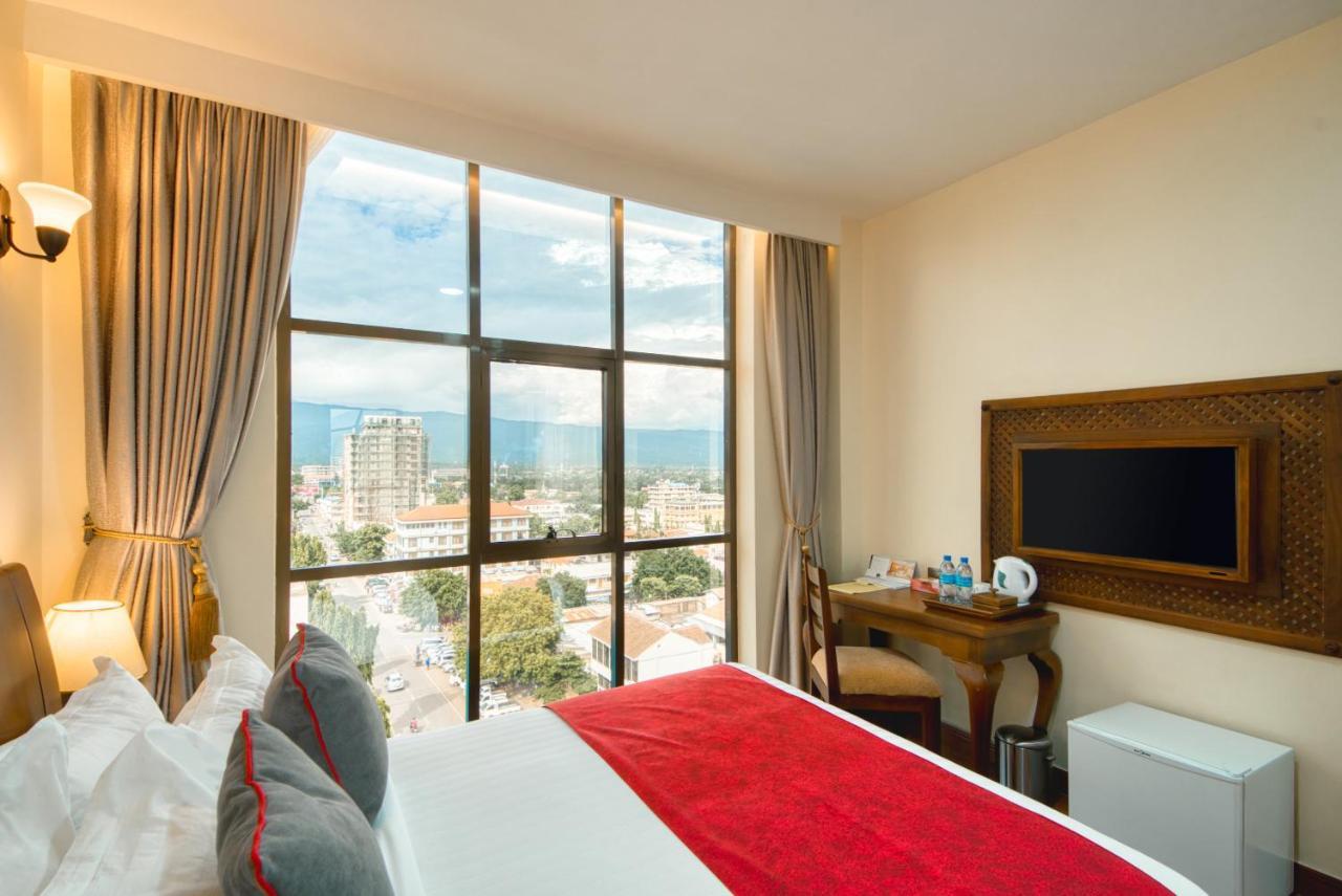 Kibo Palace Hotel Moshi Extérieur photo